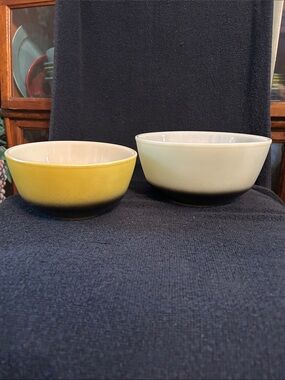 Anchor Hocking Fire King Vintage Two Tone Gradient Nesting Bowls Set of 2